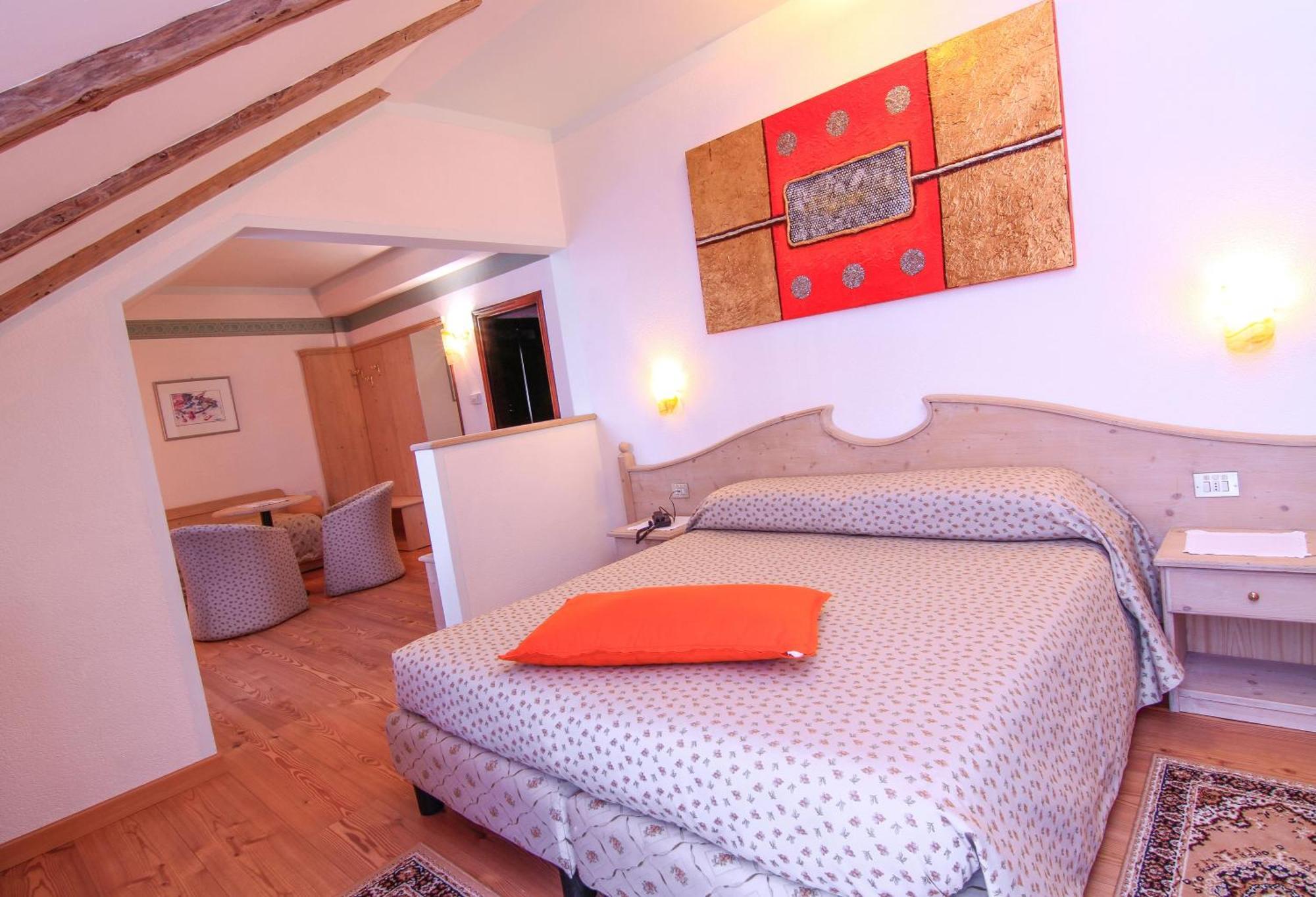 G. Hotel Des Alpes 산마르티노디카스트로차 외부 사진