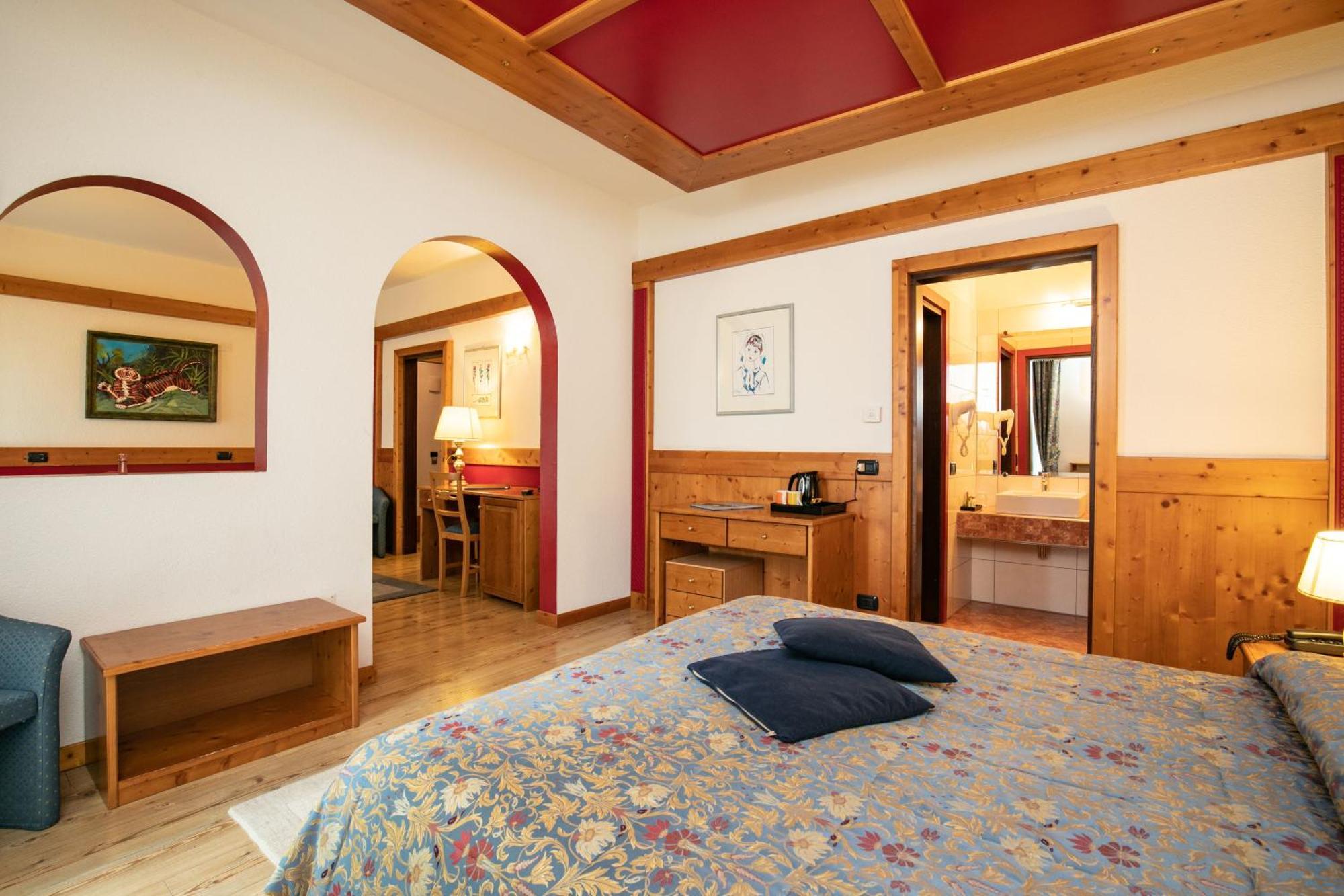 G. Hotel Des Alpes 산마르티노디카스트로차 외부 사진