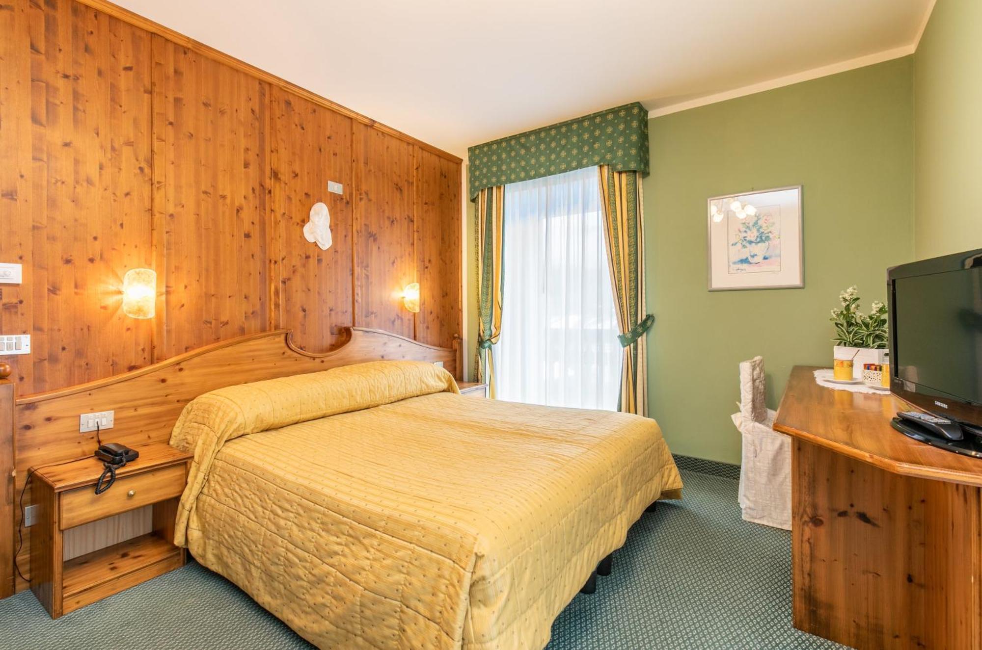 G. Hotel Des Alpes 산마르티노디카스트로차 외부 사진