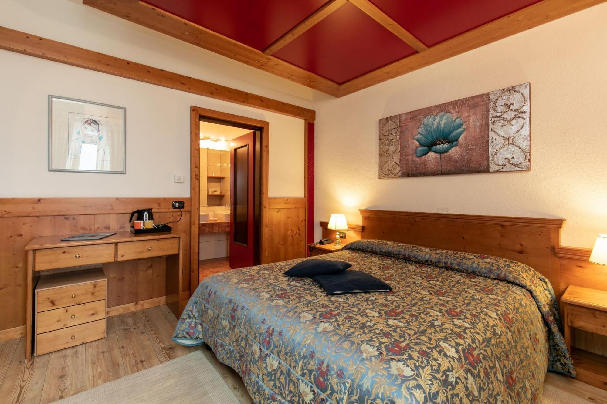 G. Hotel Des Alpes 산마르티노디카스트로차 외부 사진