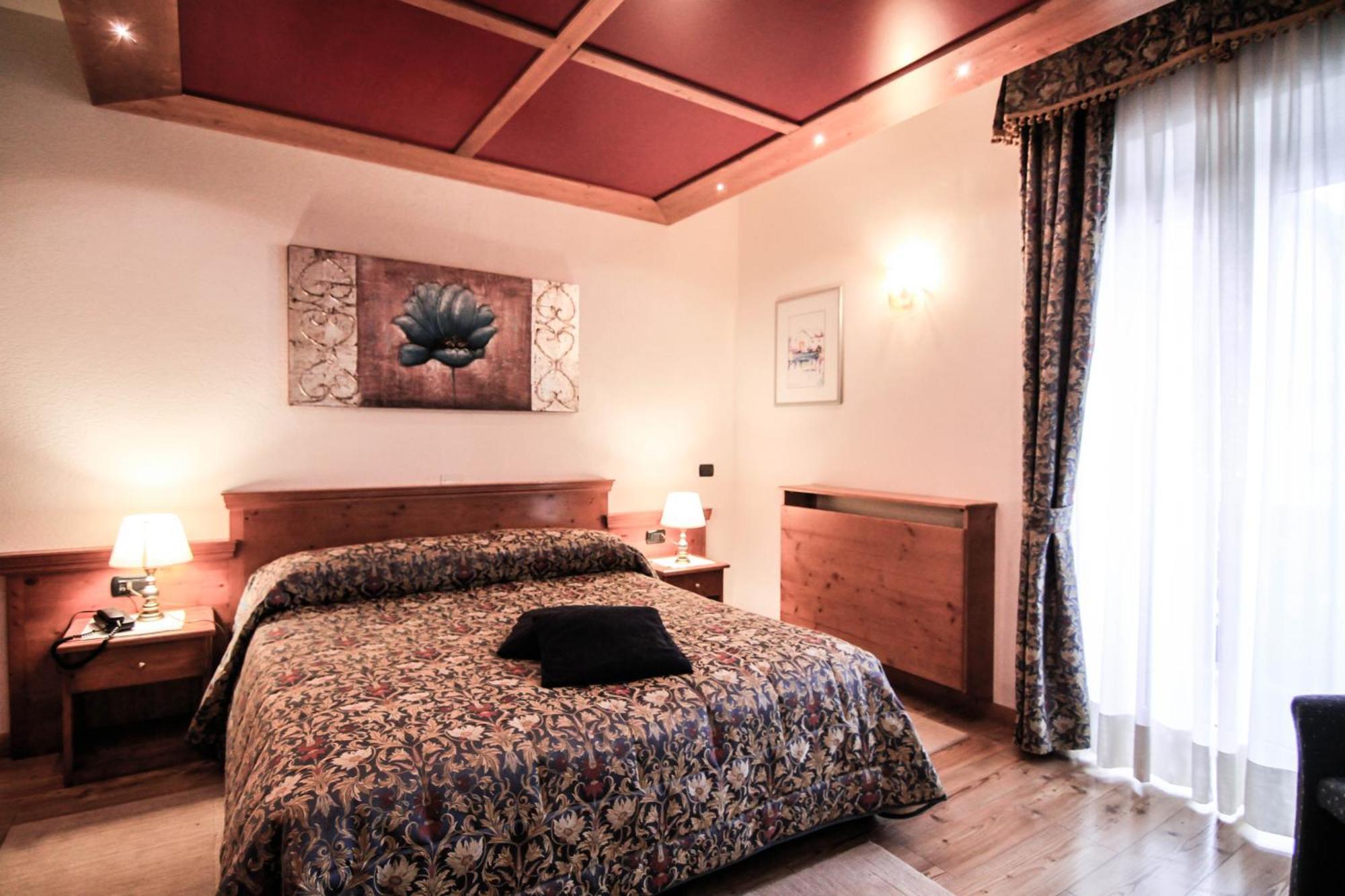 G. Hotel Des Alpes 산마르티노디카스트로차 외부 사진